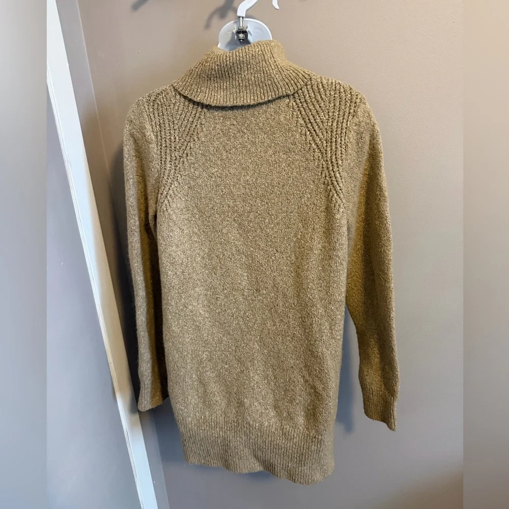 Roots Beige Chunky Knit Turtleneck Tunic Sweater Size M - Picture 2 of 7